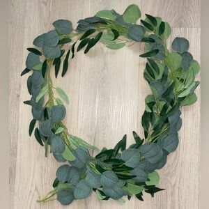 9 pieces 7ft long green leaf garland
